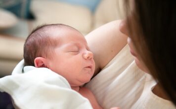 Czy klej na gorąco jest elastyczny?